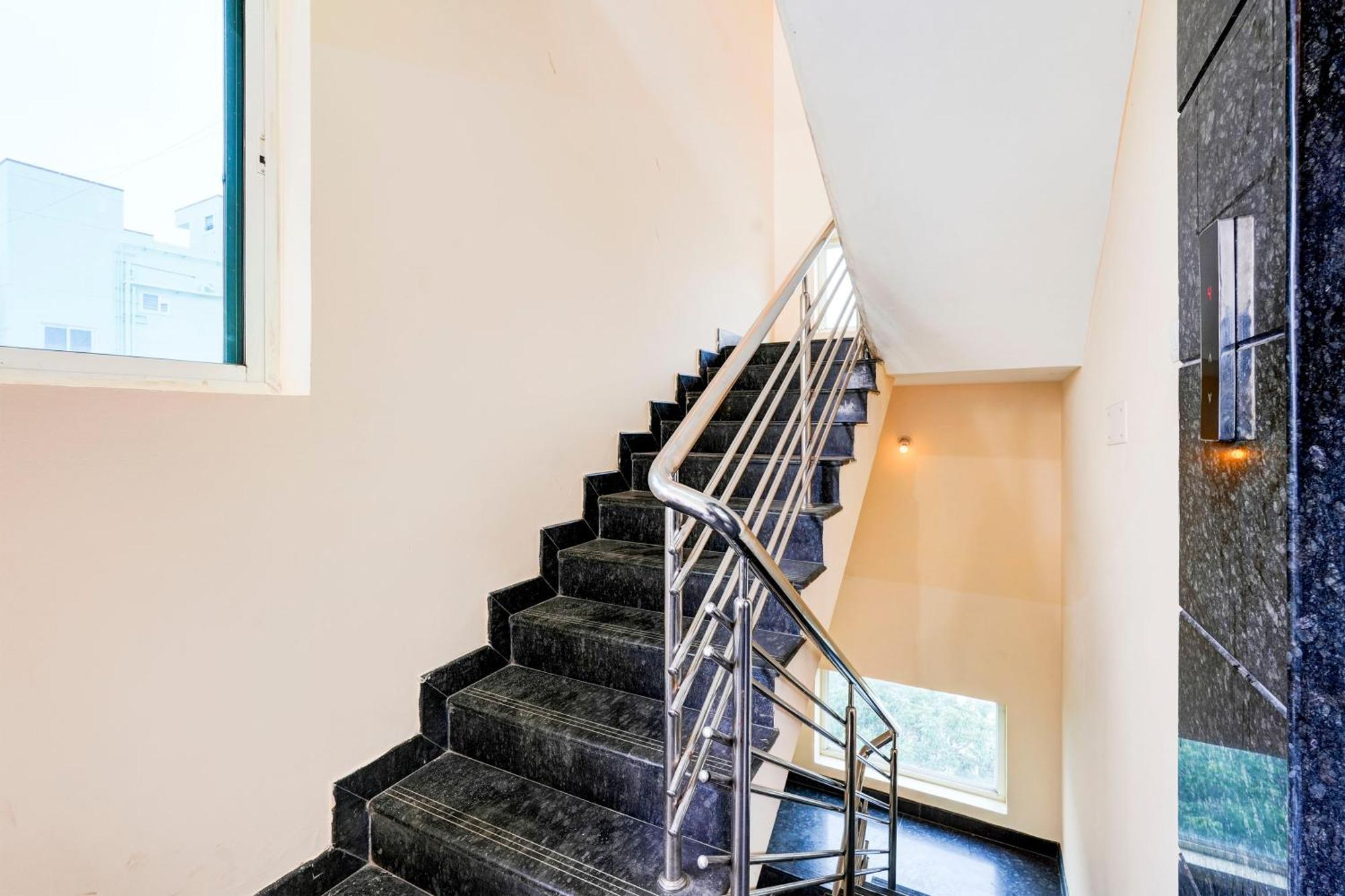 Super Hotel O Ganakkal Near Bgs Hospital Junction Formerly Omkar Global Inn Μπανγκαλόρ Εξωτερικό φωτογραφία